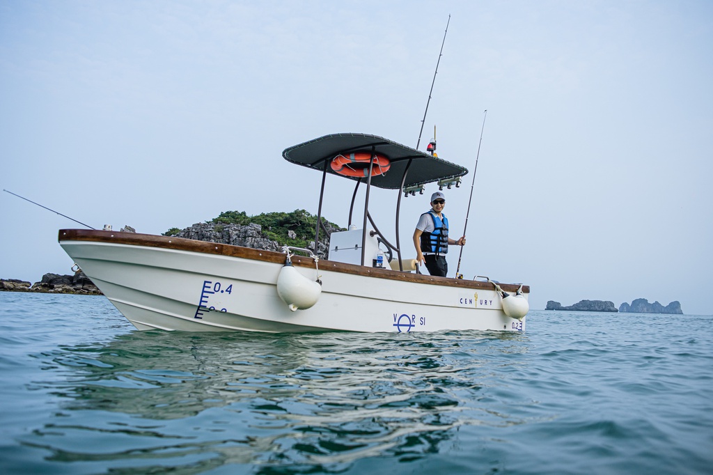 Xuồng câu TK 550 Skiff