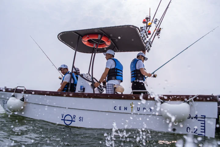 Alternative view of TK 550 Skiff